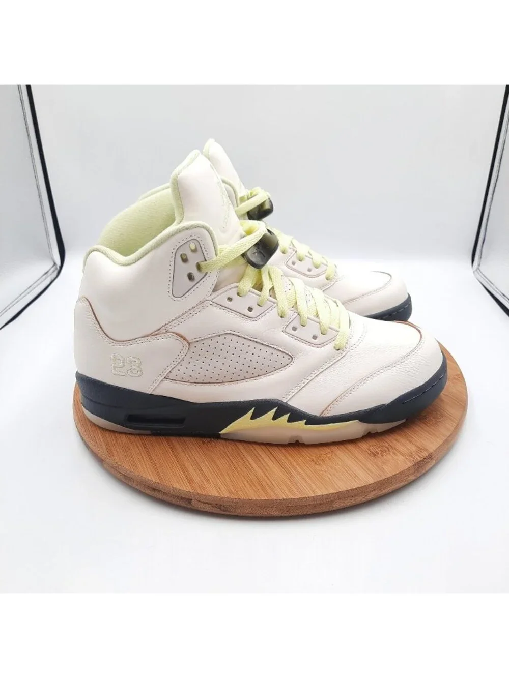 Nike Air Jordan 5 Mens Size 9 Shoes Retro Luminous Green Basketball Sneakers NEW